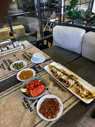 Odun ateşinde lahmacun